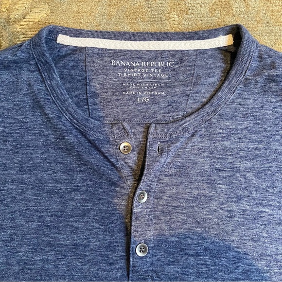 Banana Republic Henley Linen Tee - Picture 3 of 7